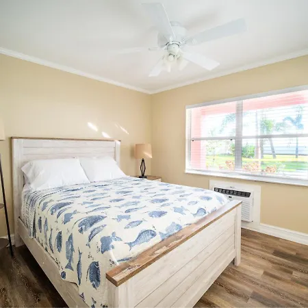 Caribbean Shores Waterfront Resort Jensen Beach Exterior photo